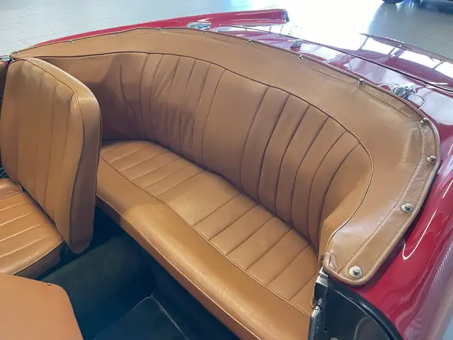 Alfa Romeo Spider view 13