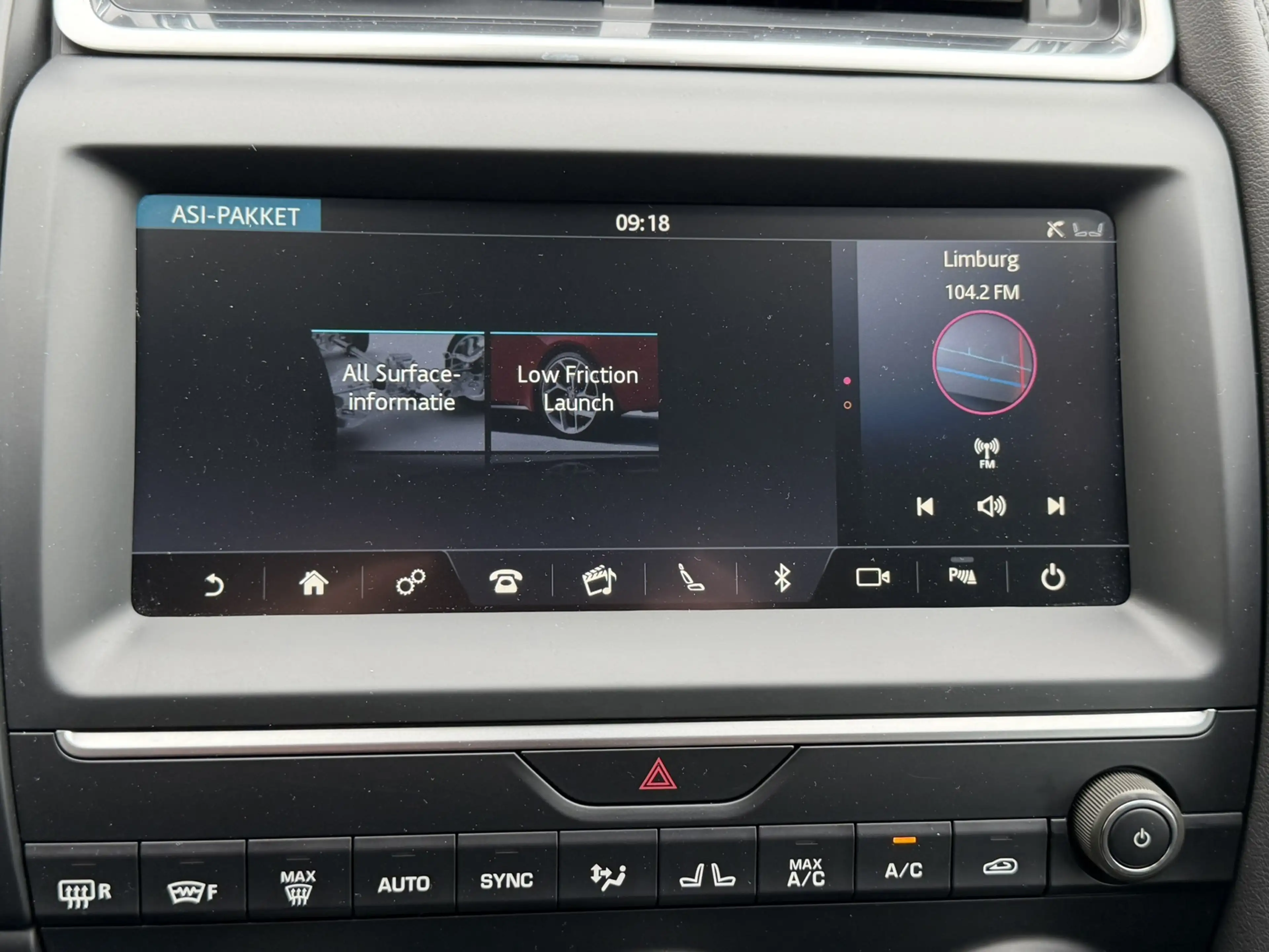 Jaguar E-Pace 2.0 P200 AWD R-Dyn Automaat Cruise Stoel/Stuur Ver — photo 8