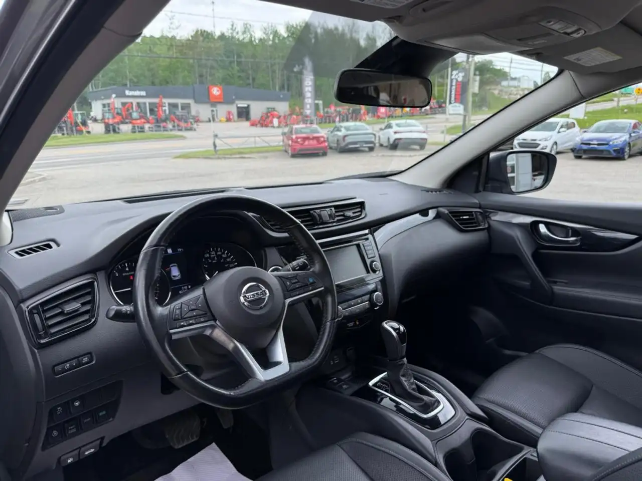 Nissan Qashqai снимка Nissan Qashqai