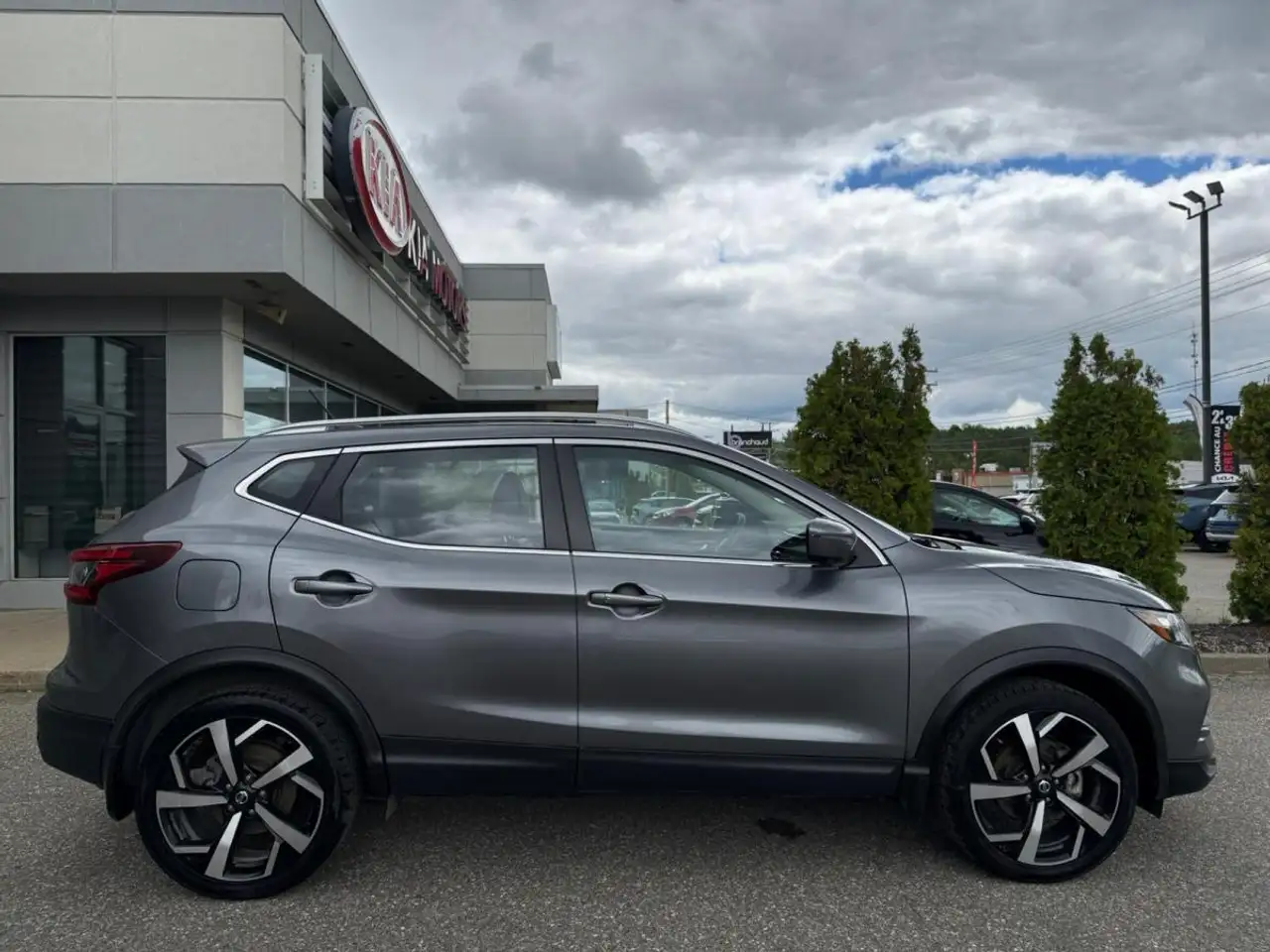 Nissan Qashqai снимка Nissan Qashqai