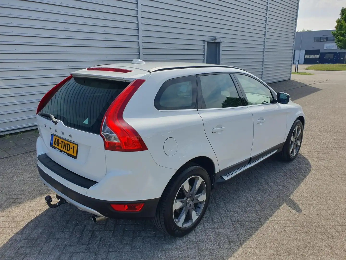 Volvo XC60 2.0 T5 Clima/Cruise/Leder/Navi Wit - 2