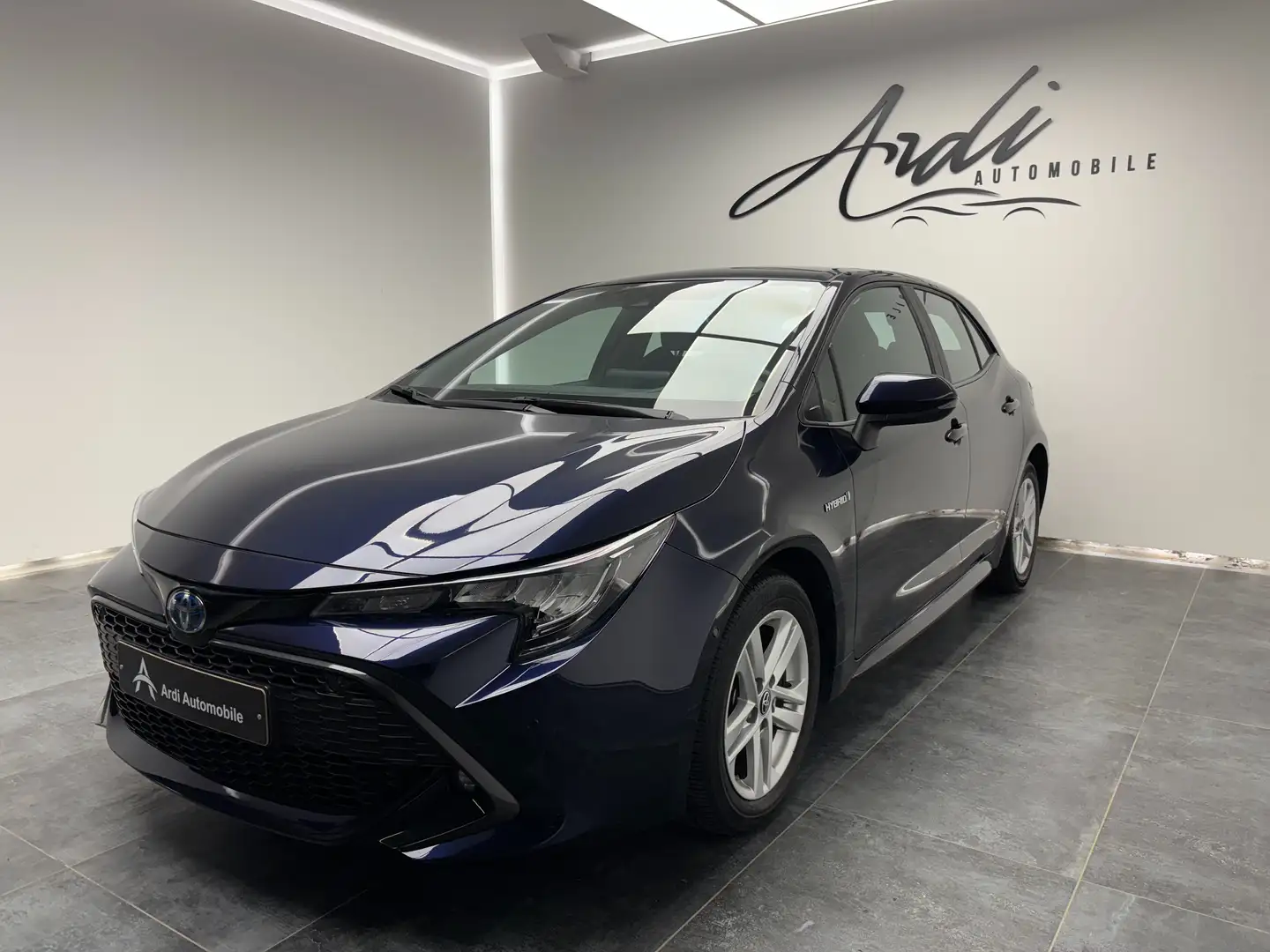 Toyota Corolla 1.8 Hybrid *GARANTIE 12 MOIS*1ER PROP*CAMERA*GPS* Blauw - 1