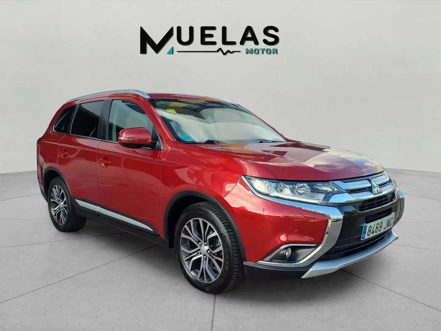 Mitsubishi Outlander 220DI-D Kaiteki 6AT 4WD Rouge - 2