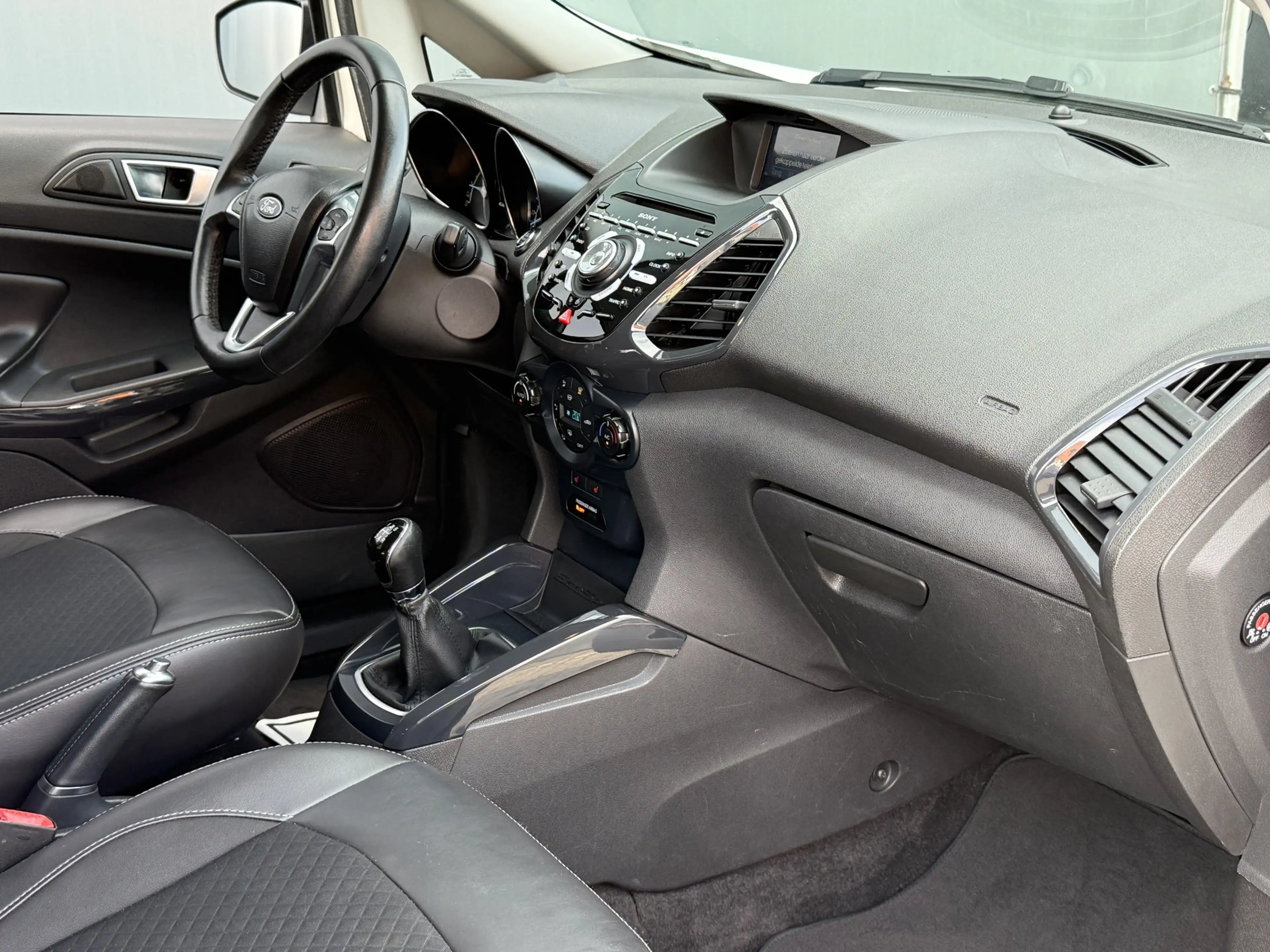 Ford EcoSport BWJ 2017 1.0 EcoBoost Titanium 126PK KEYLESS | STO — photo 34