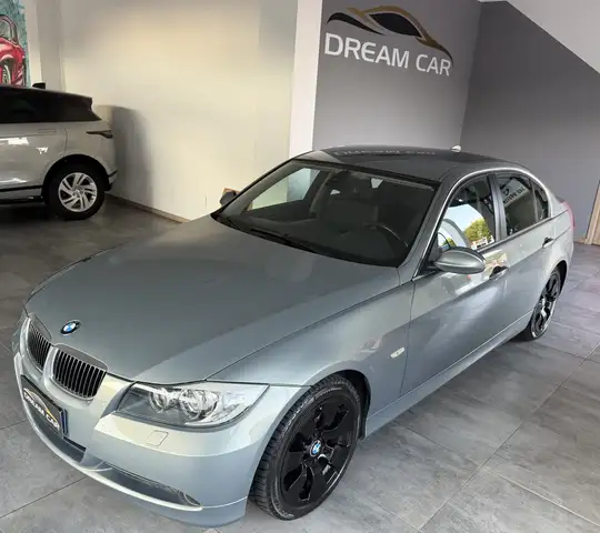 BMW 325 325xi Futura