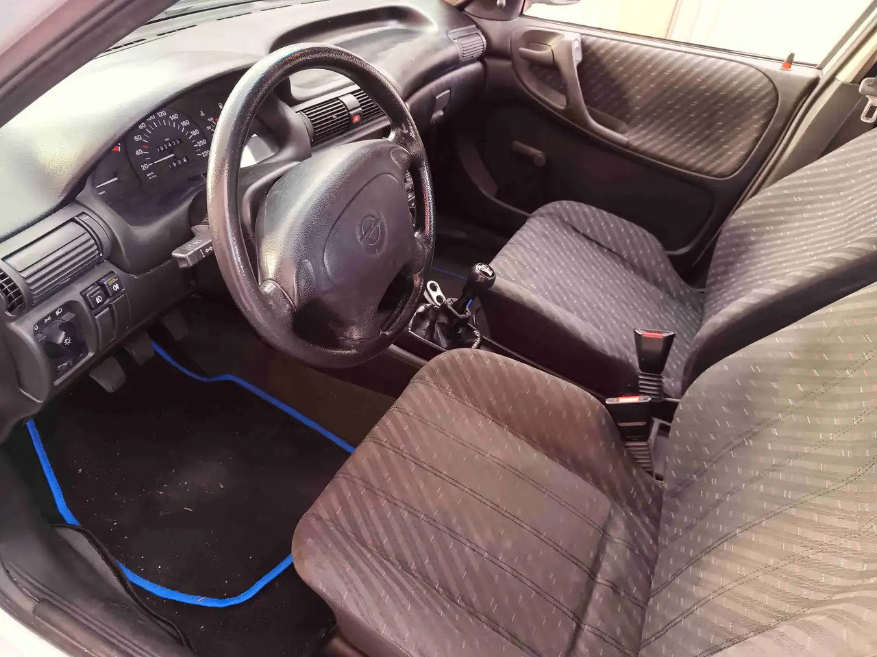 Opel Astra 1.4i GL, foto 8