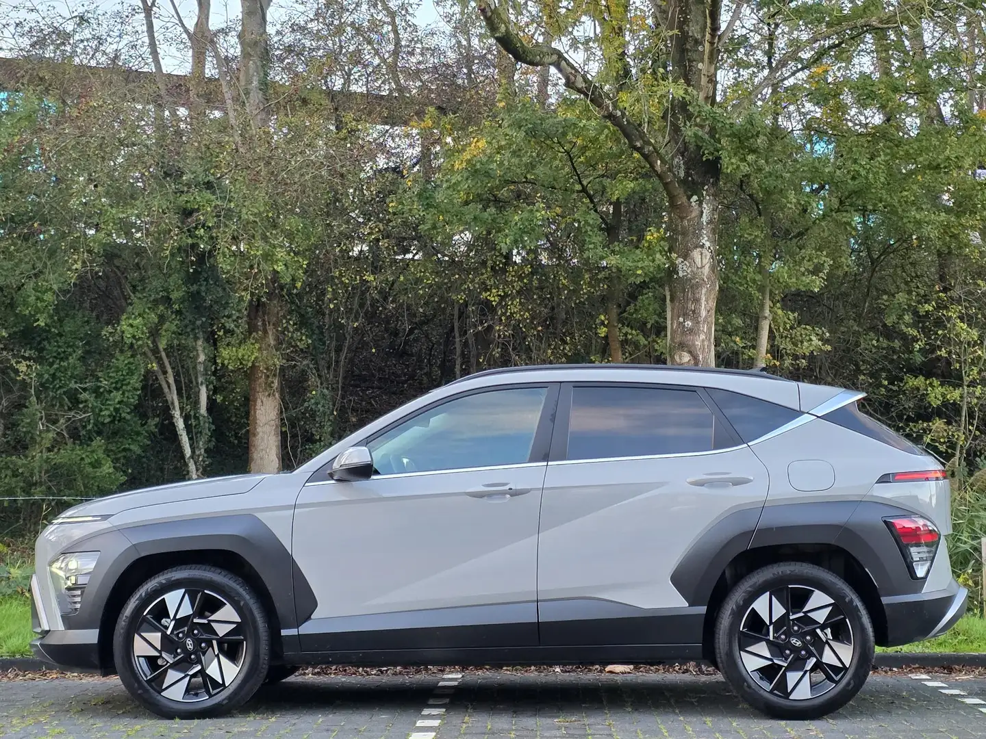 Hyundai KONA 1.6 GDI HEV 140 PK Comfort | Apple carplay & Andro Gris - 2