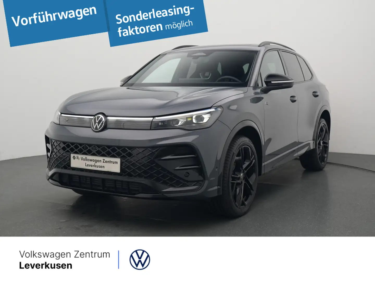 Volkswagen Tiguan TDI 4Motion R-Line H/K PANO ACC AHK HU Grau - 1