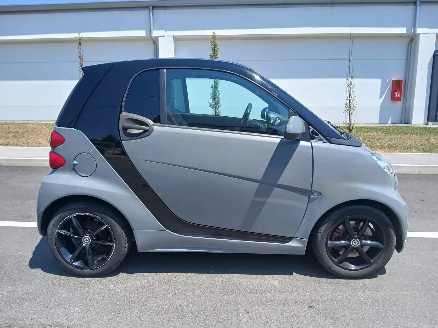 smart forTwo Fortwo 1.0 mhd White 71cv Сірий - 1