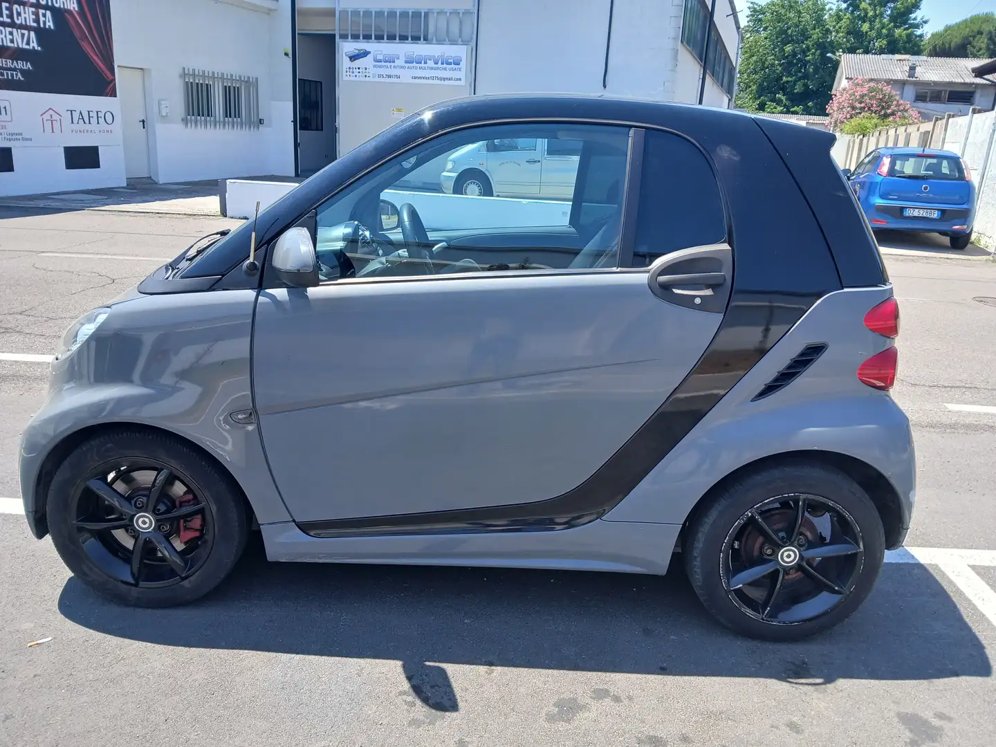 smart forTwo Fortwo 1.0 mhd White 71cv Сірий - 2
