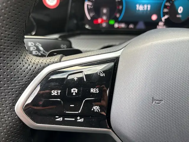 Volkswagen Golf view 18