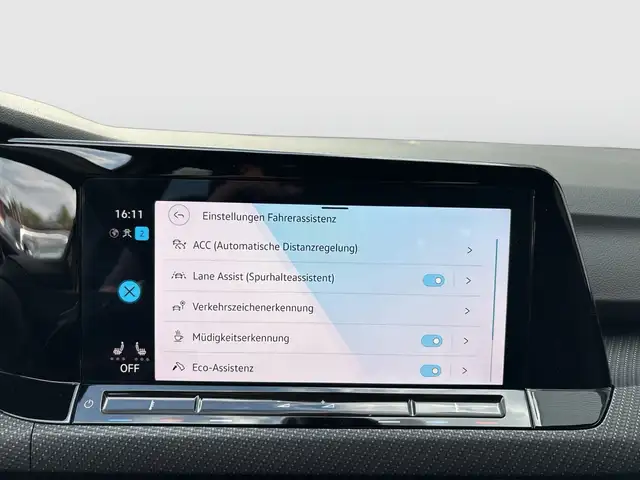 Volkswagen Golf view 16