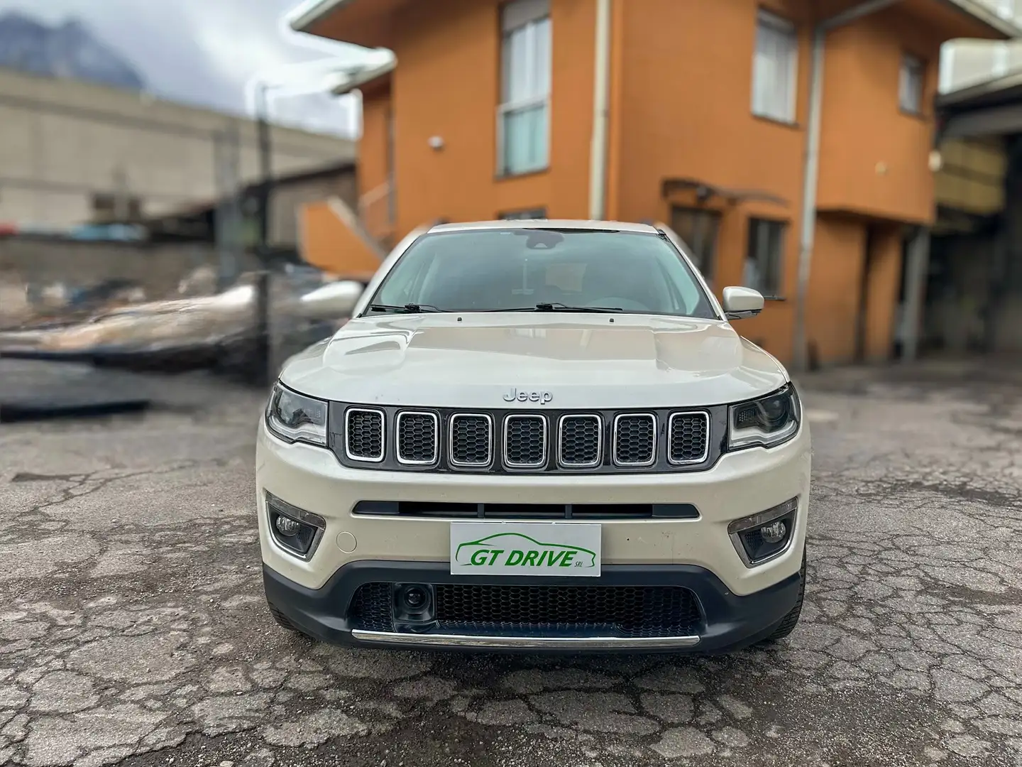 Jeep Compass Compass 2.0 td Limited 4wd 140 CV 4X4 Blanc - 2