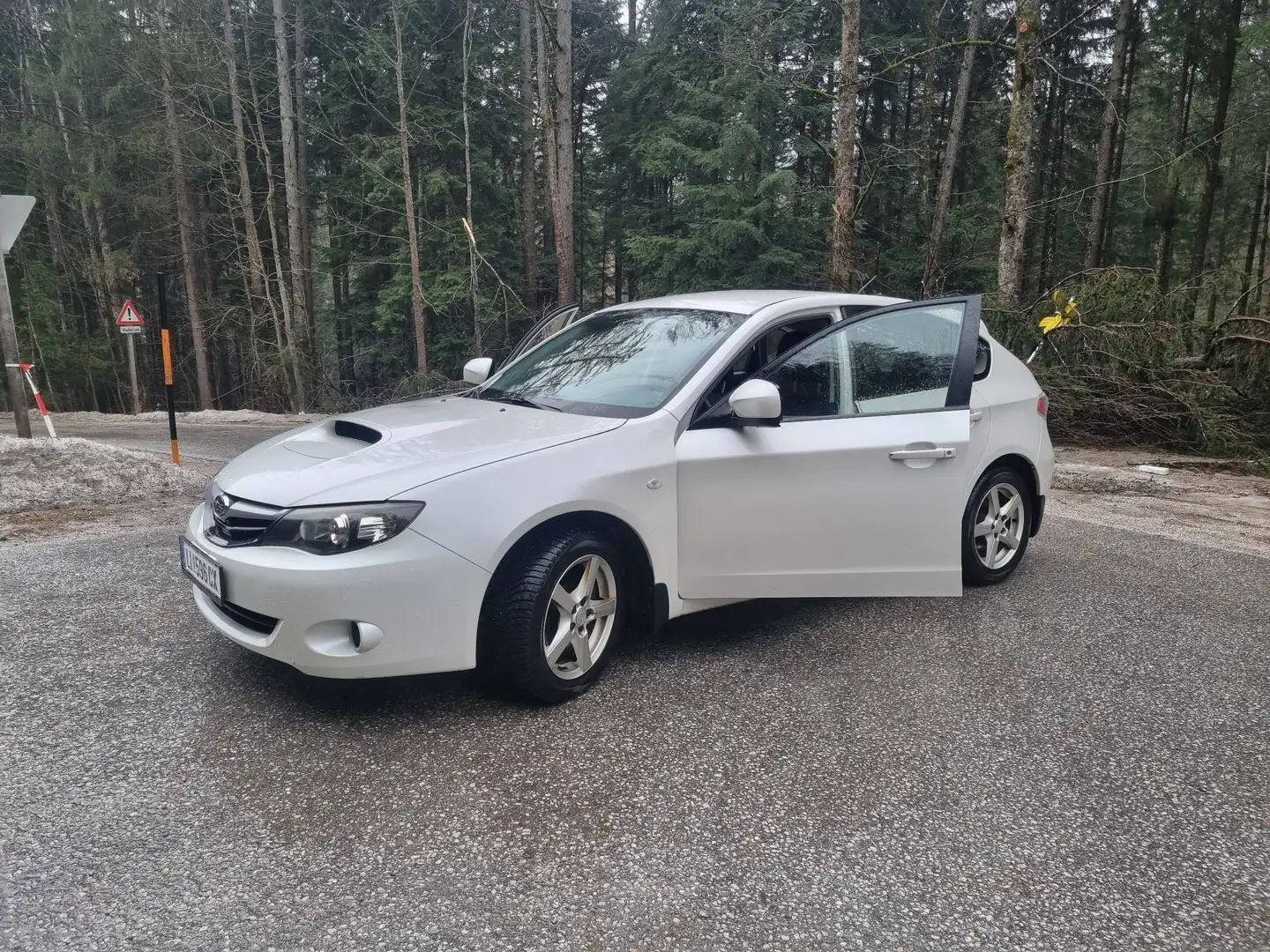Subaru Impreza Hatchback 2,0D-L Classic - 1