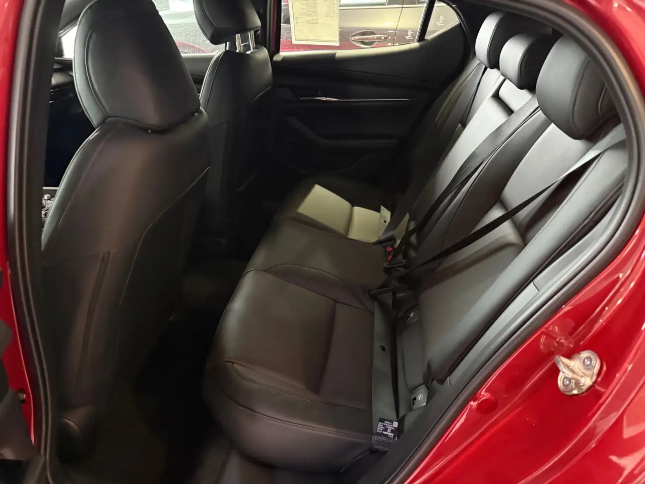 Mazda 3 снимка Mazda 3