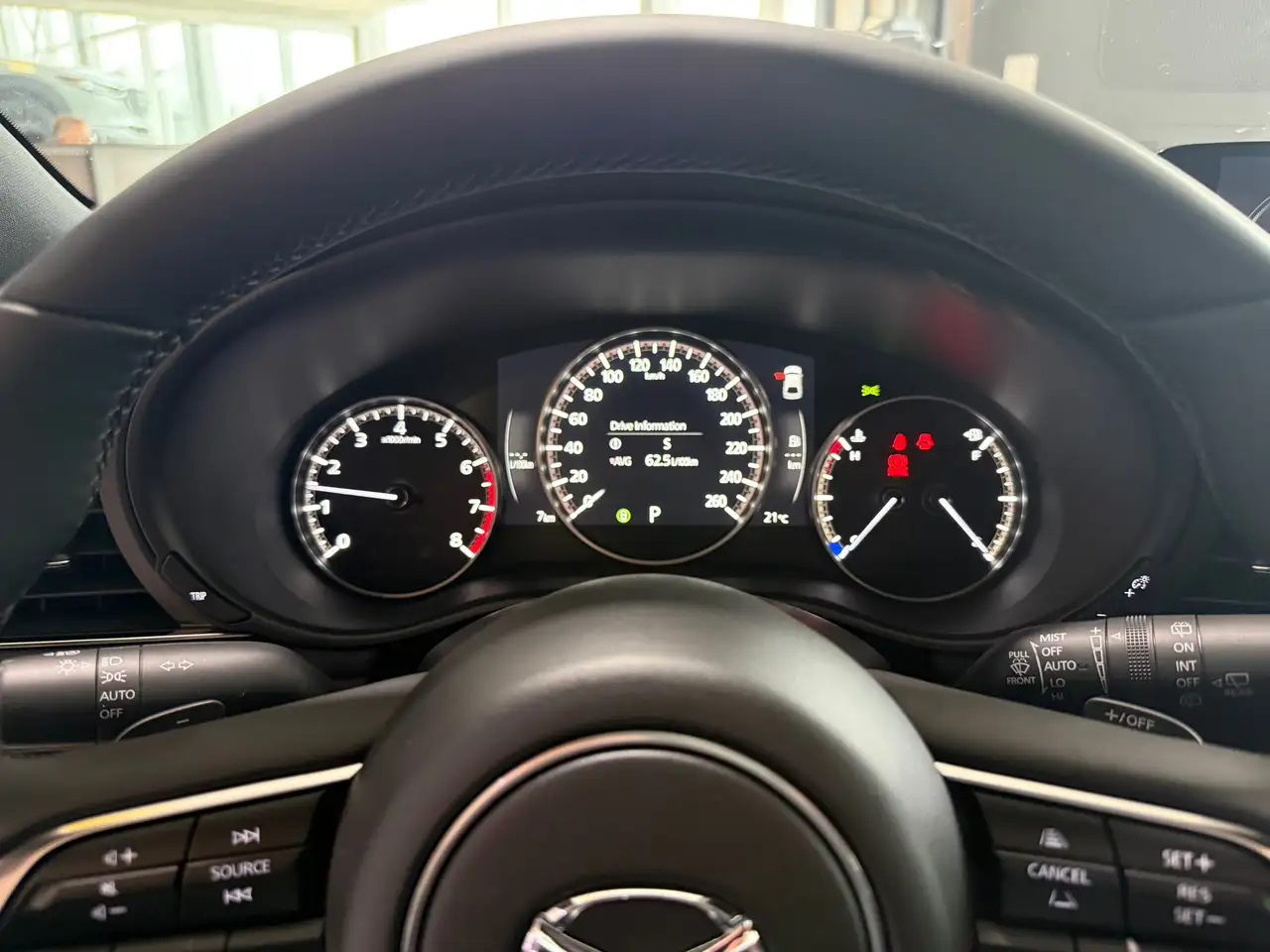 Mazda 3 снимка Mazda 3