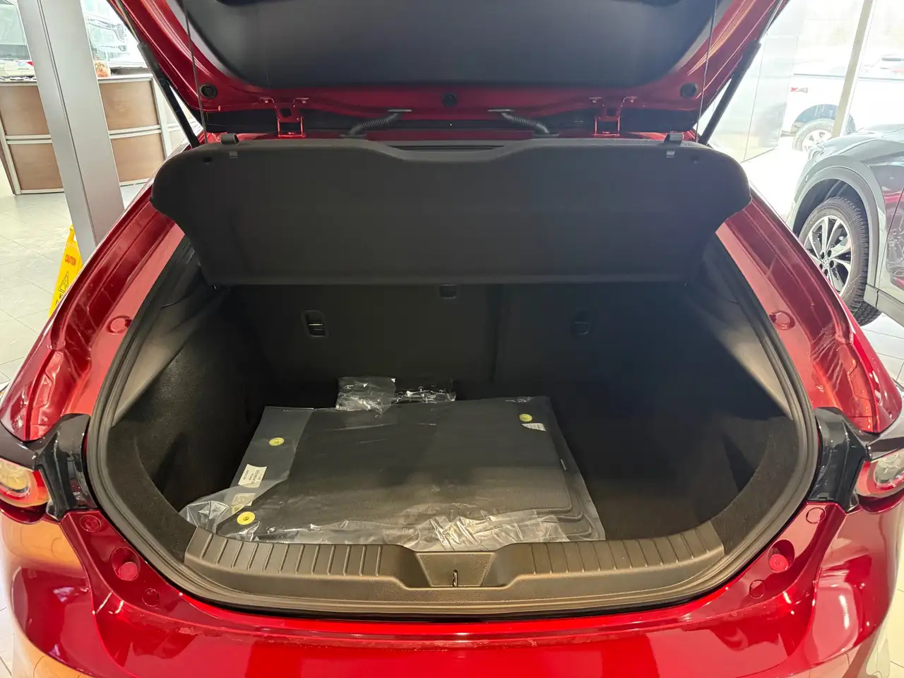 Mazda 3 снимка Mazda 3