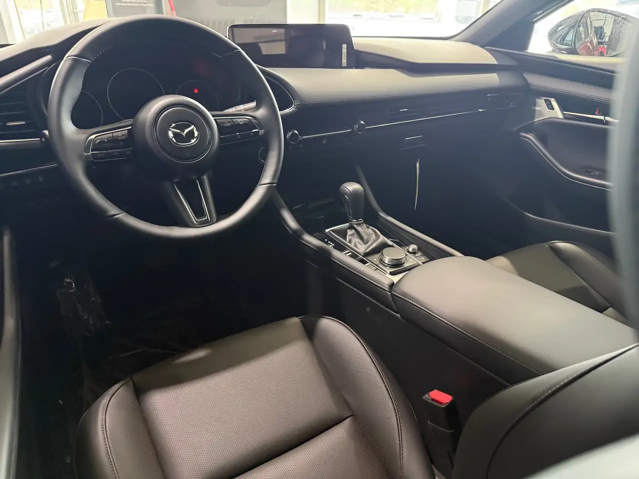 Mazda 3 снимка Mazda 3
