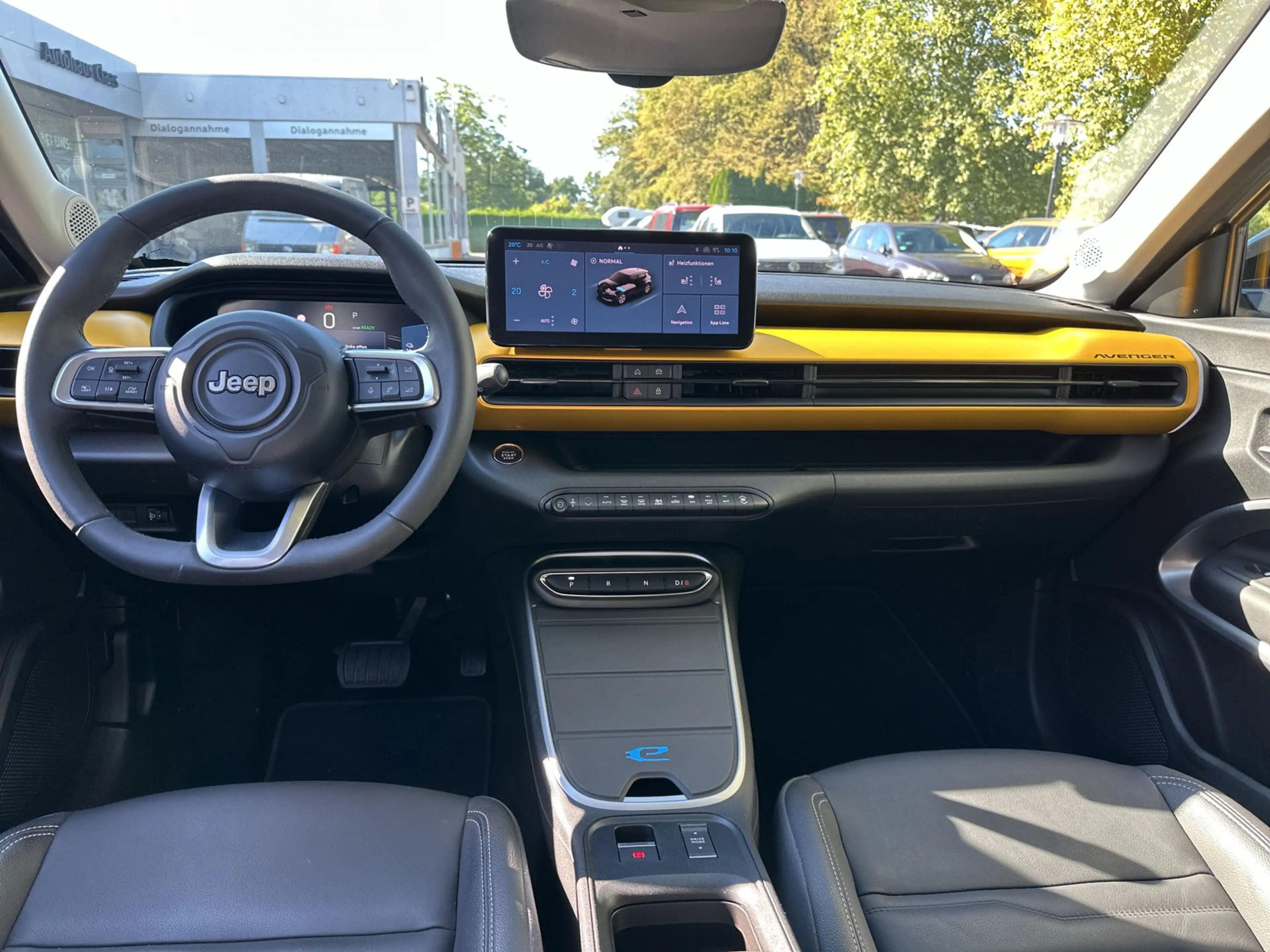 Jeep Avenger Summit — photo 9