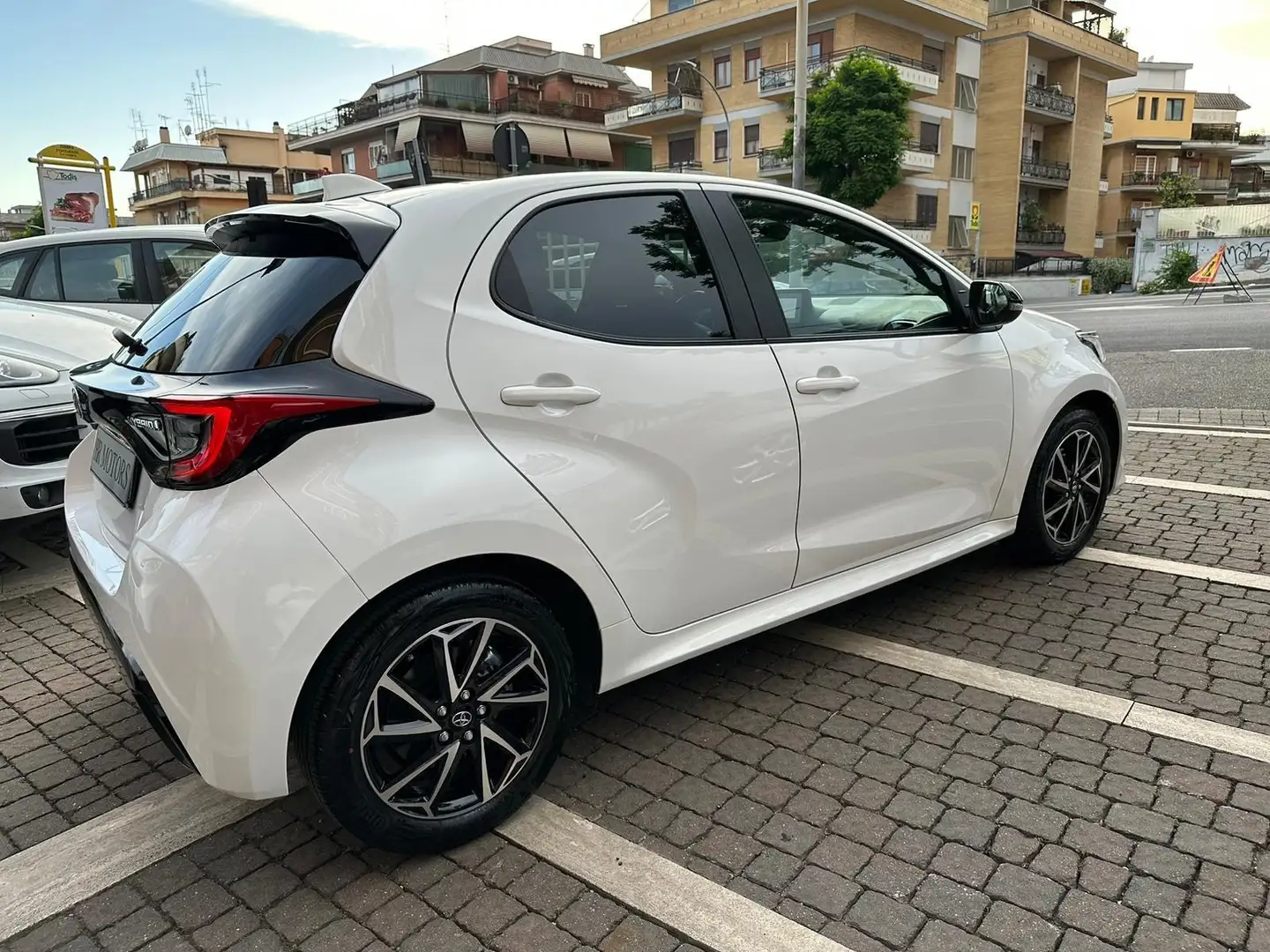Toyota Yaris Hybrid Lounge - COME NUOVA - UNIPRO’ !! Blanco - 2