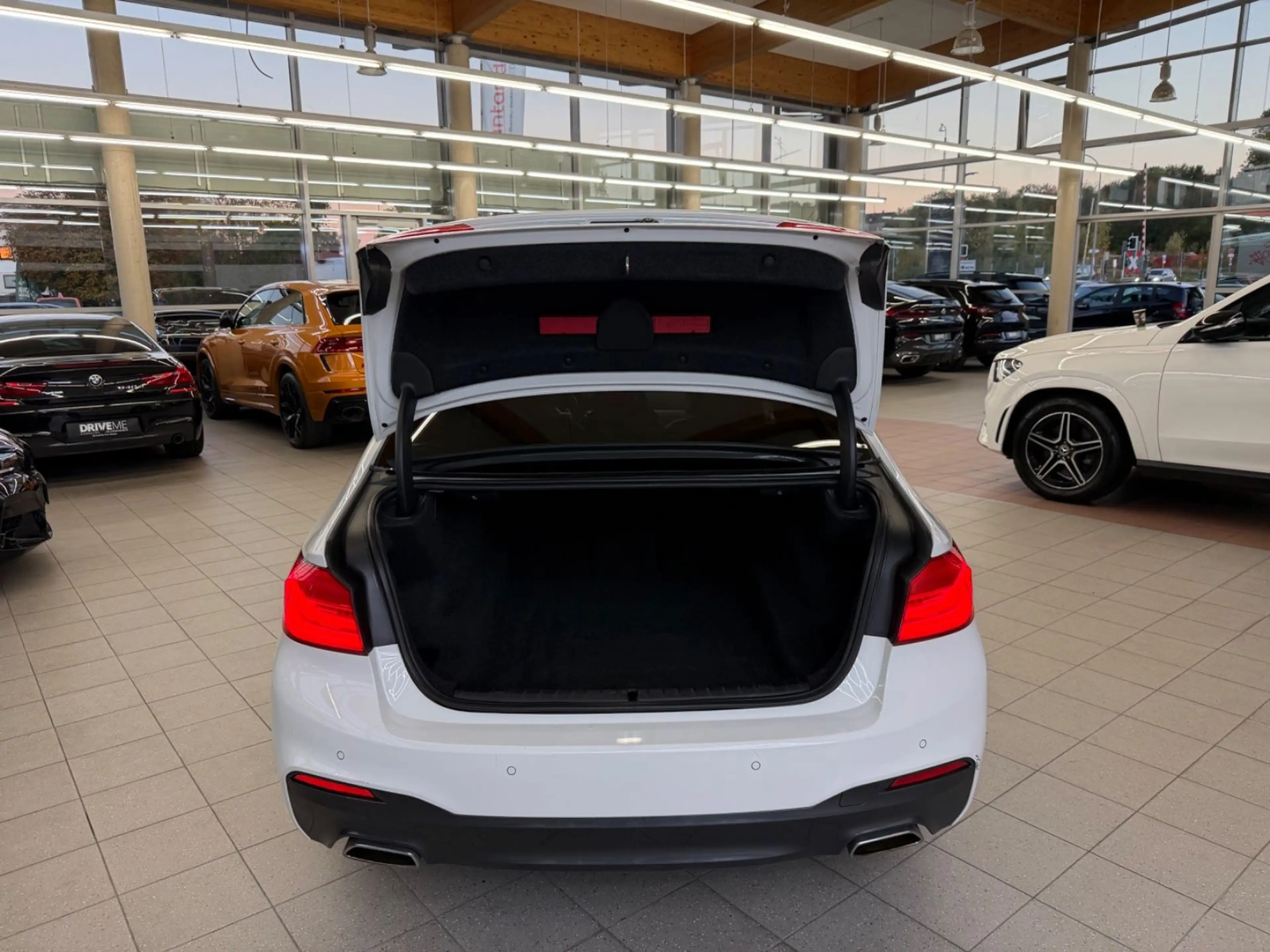 BMW 540 d xDrive Lim.  M Sport Kam. Leder Ambiente — photo 10