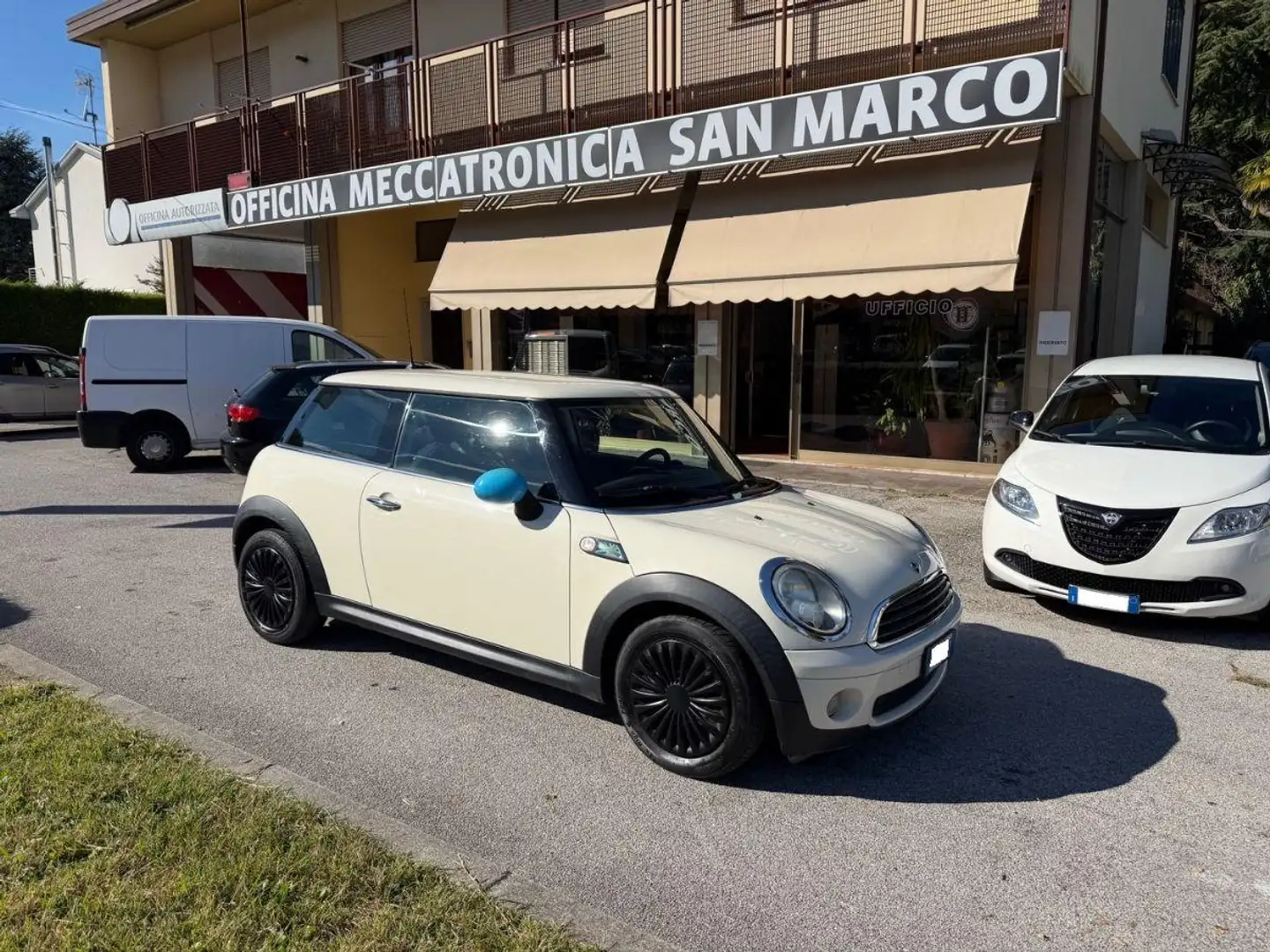 MINI One 1.4 16V Beige - 1