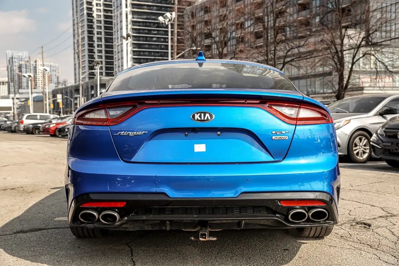 Kia Stinger снимка Kia Stinger