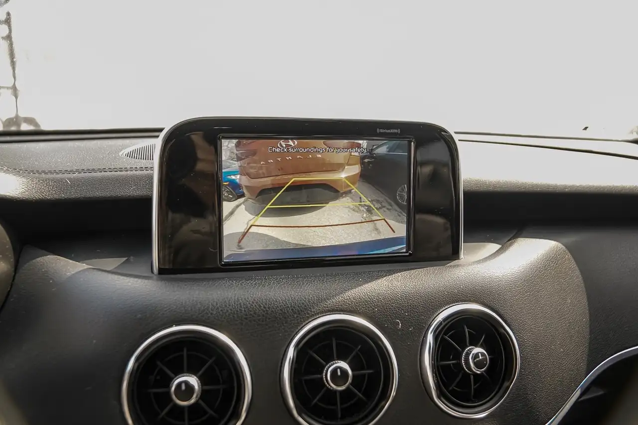 Kia Stinger снимка Kia Stinger