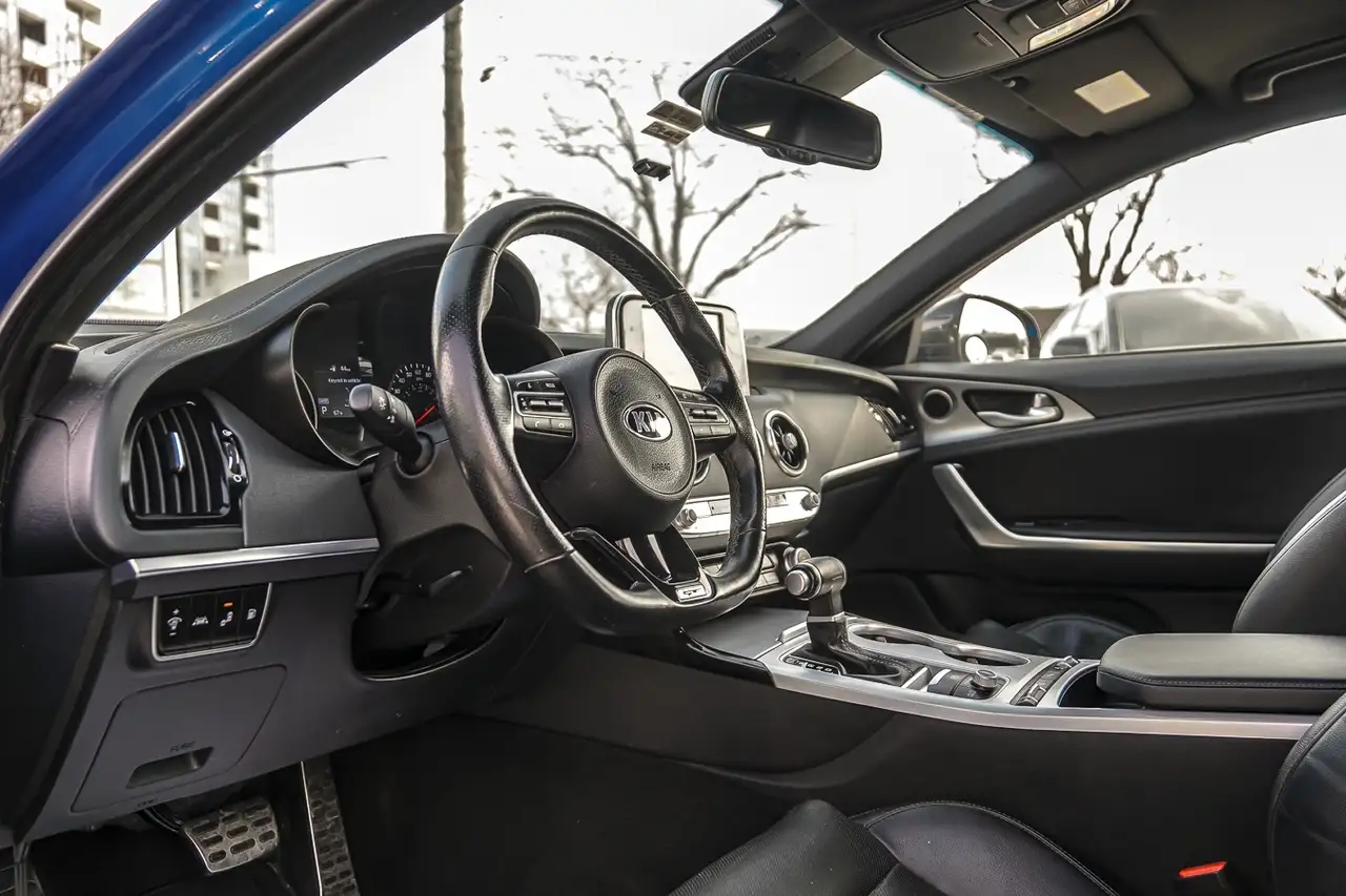 Kia Stinger снимка Kia Stinger