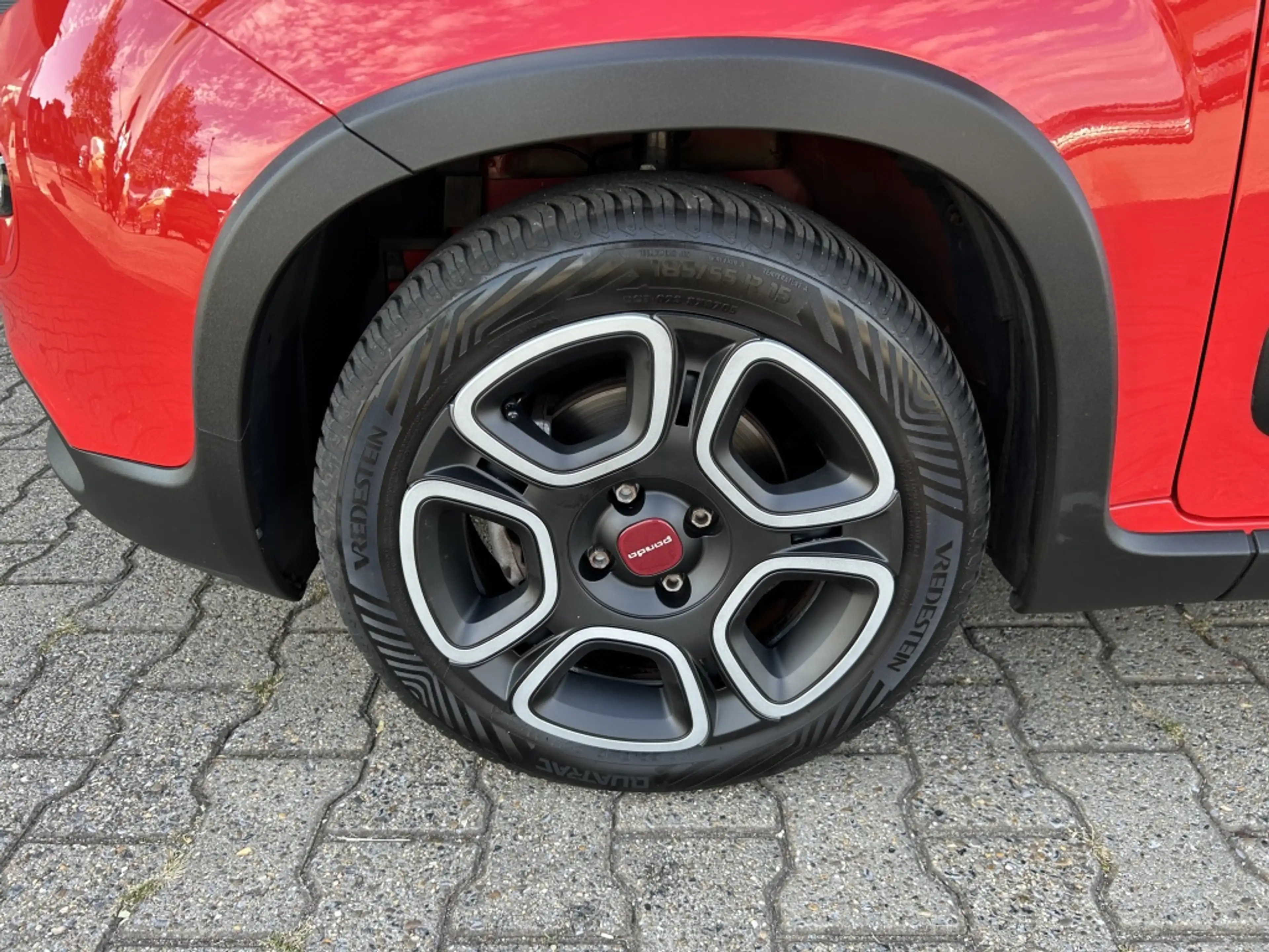 Fiat Panda 1.0 70pk Hybrid City Life — photo 4