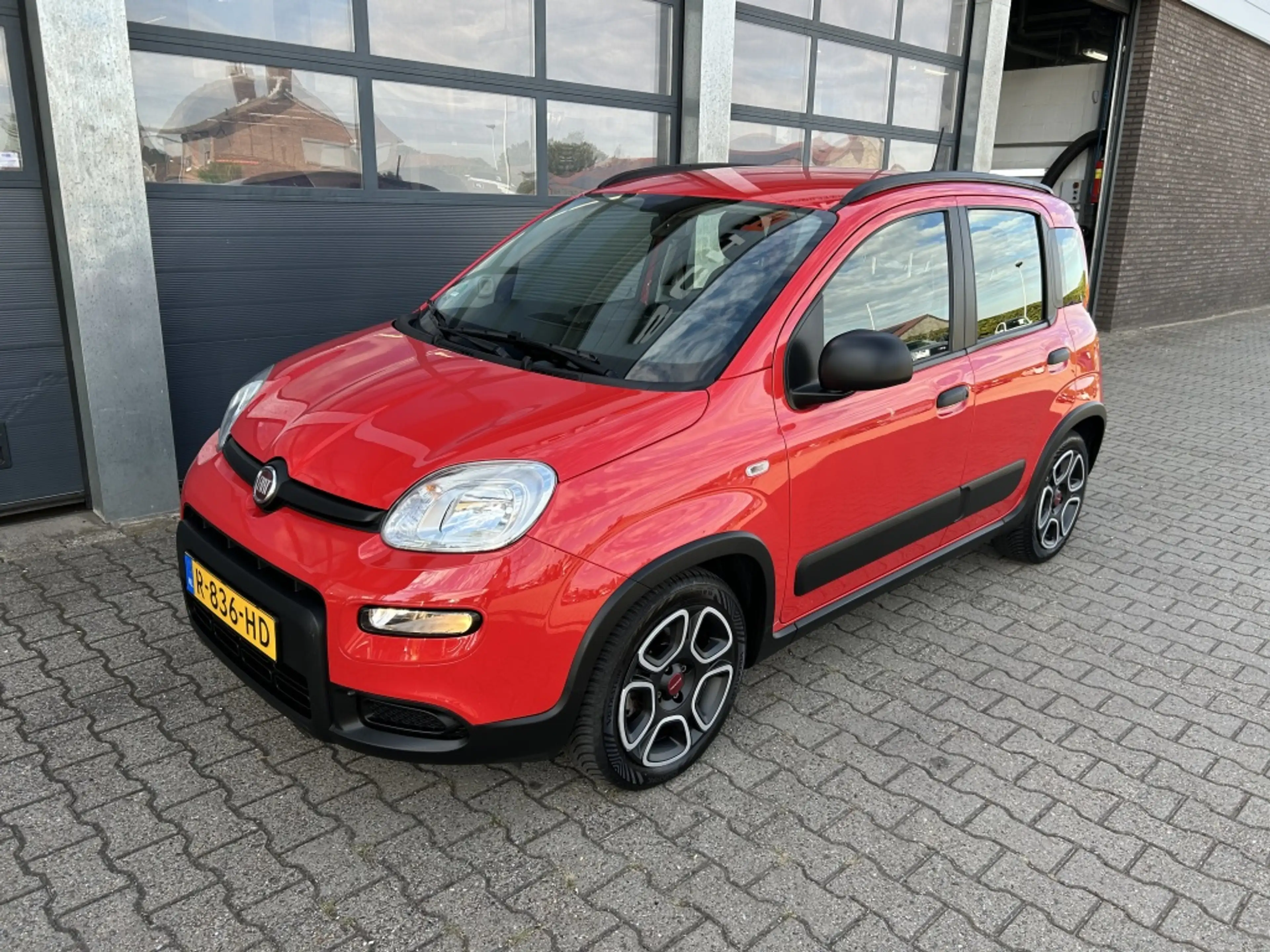Fiat Panda 1.0 70pk Hybrid City Life — photo 9