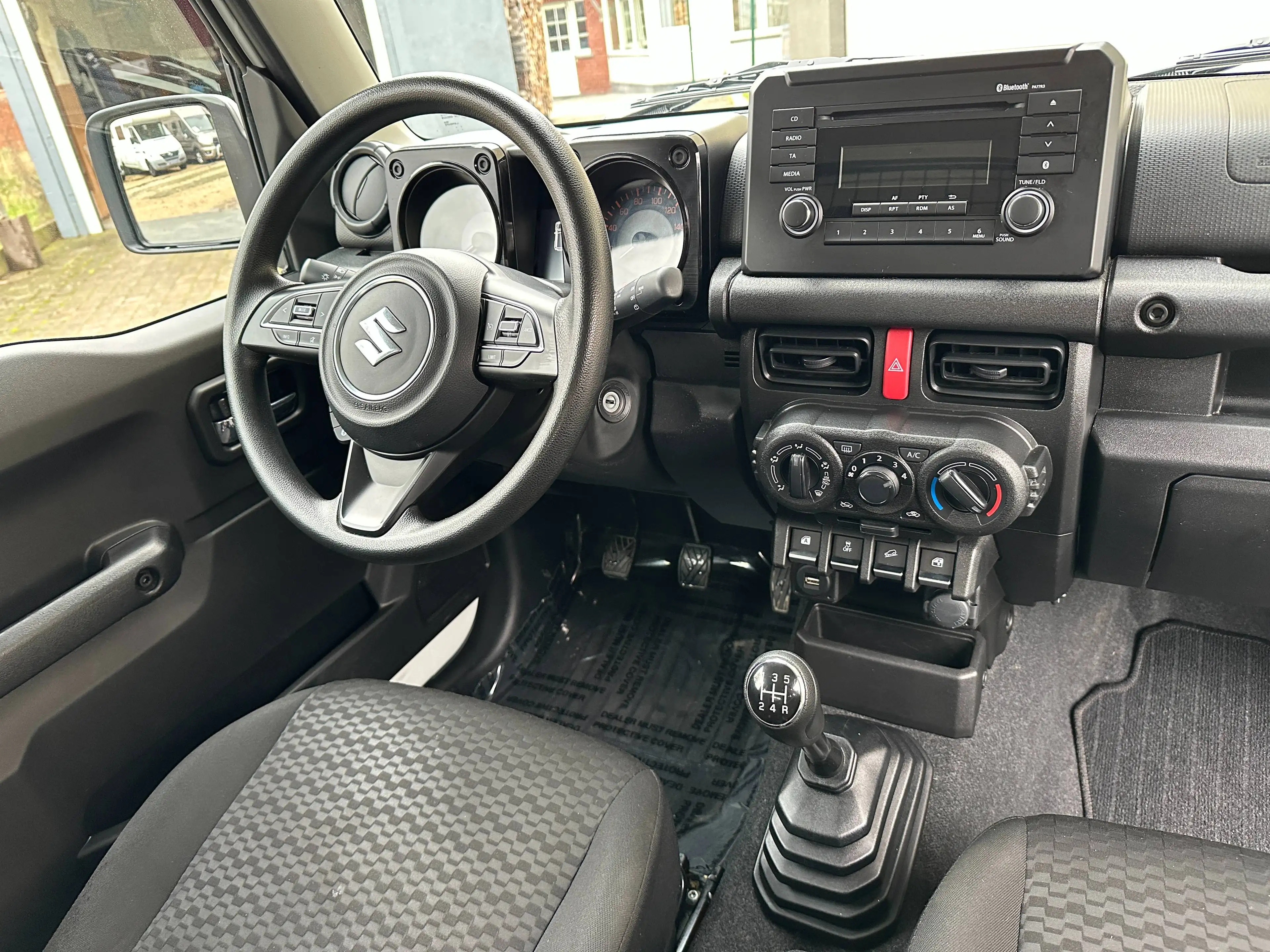 Suzuki Jimny 1.5 Euro 6d Airco Zetelverwarming Trekhaak — photo 3