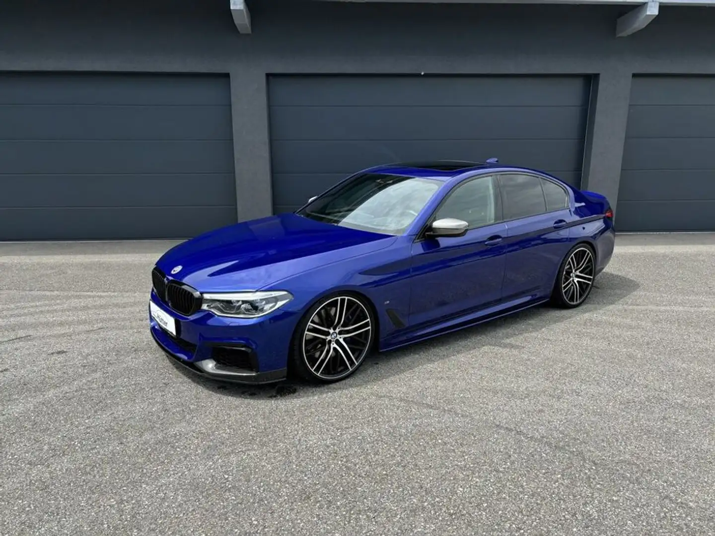 BMW 550 M550i xDrive, Individual, Carbon, PANO, HuD, ACC Bleu - 1