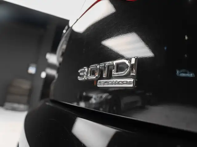 Audi Q7 view 23