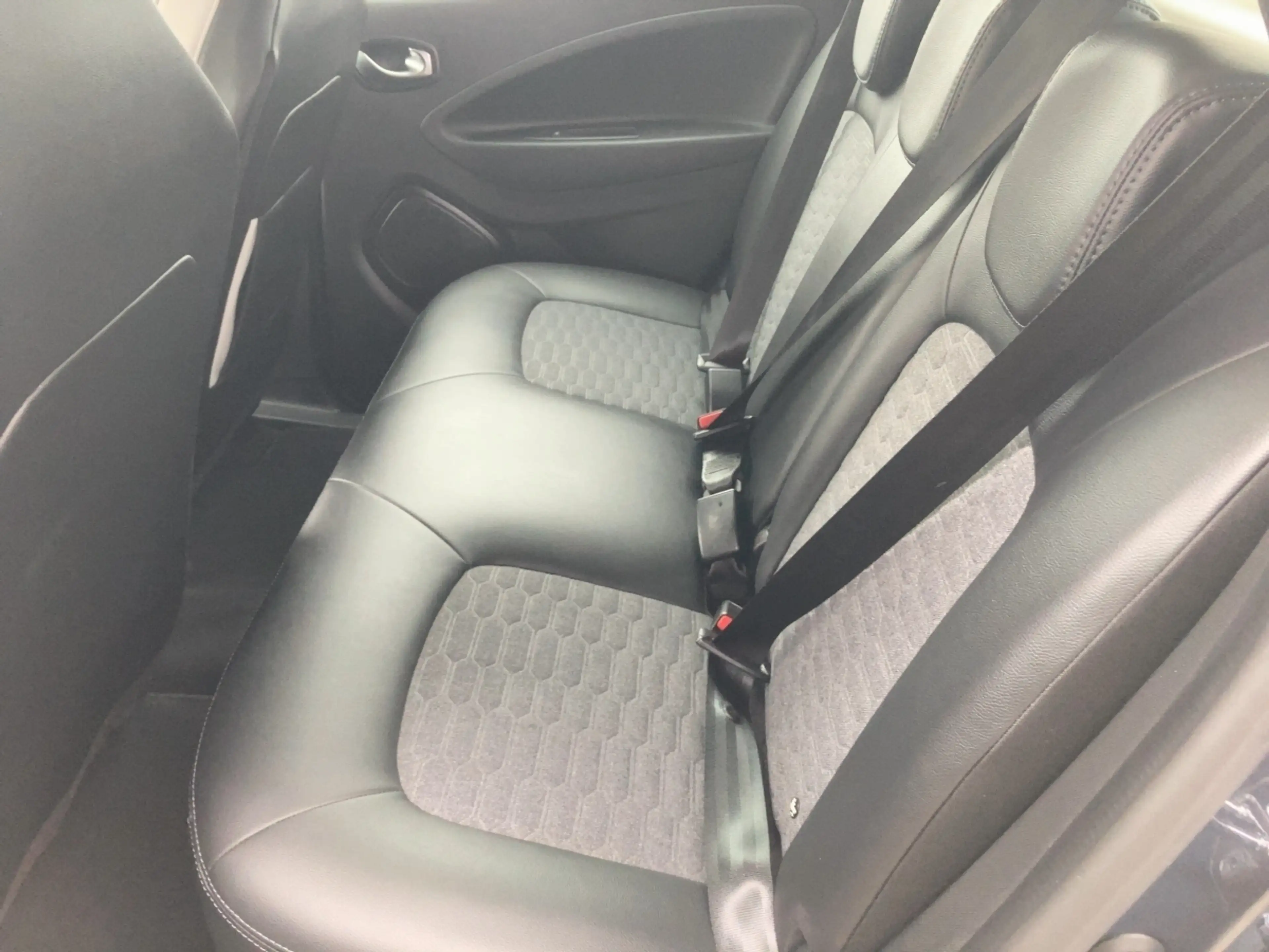 Renault ZOE INTENS (MY21) R135 — photo 9