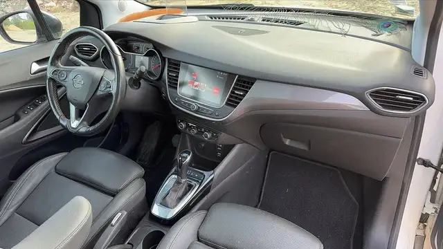 Opel Crossland X view 10