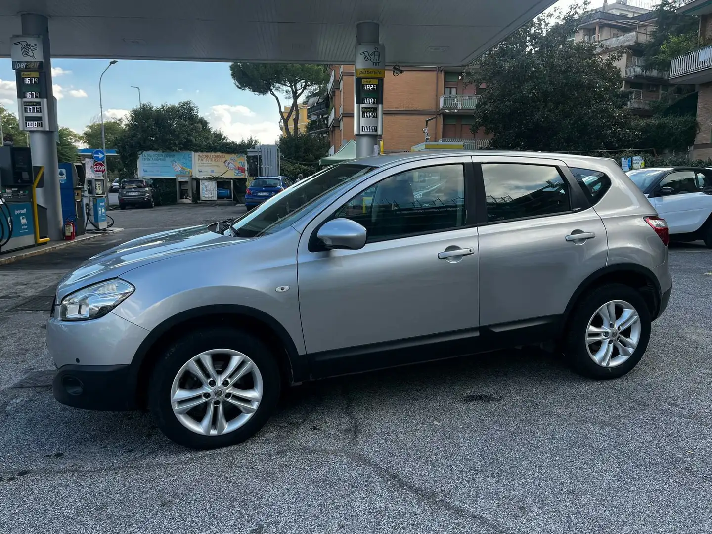 Nissan Qashqai Qashqai 1.5 dci Tekna FL Gris - 2