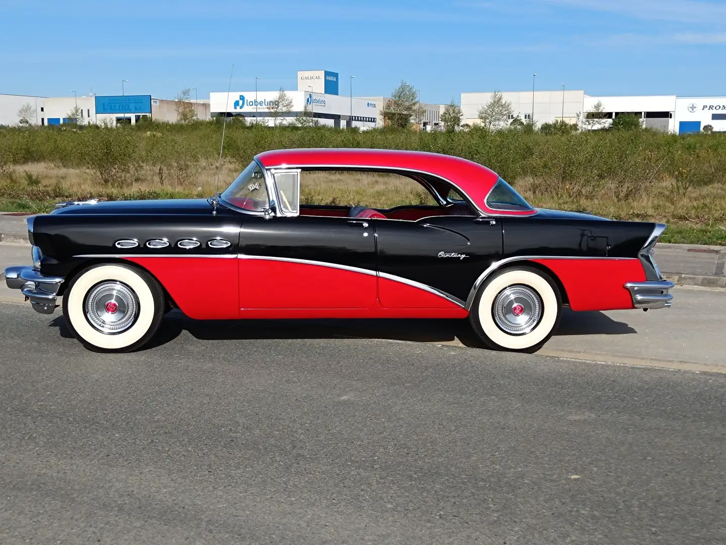 Buick Century Noir - 2