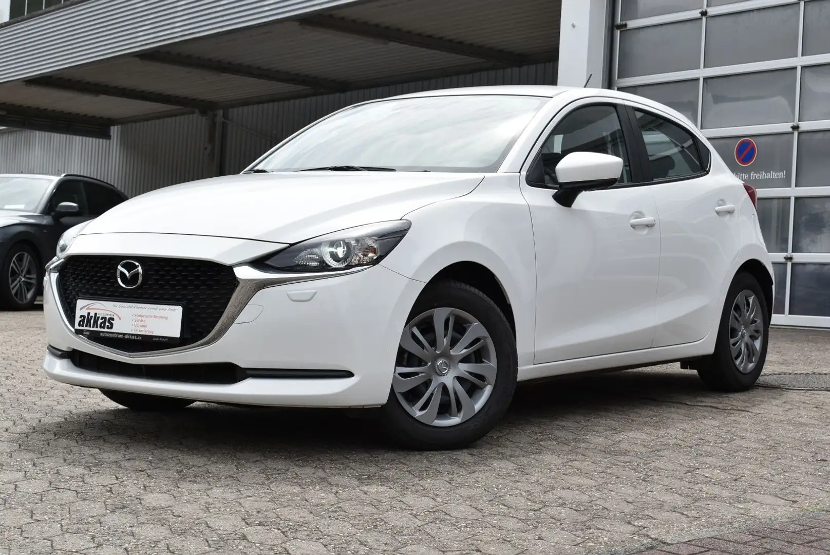 Mazda 2 Lim. Center-Line Weiß - 1