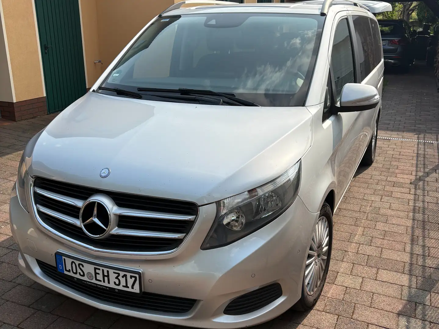 Mercedes-Benz V 220 V-Klasse Diesel CDI lang 7G-TRONIC Argintiu - 1