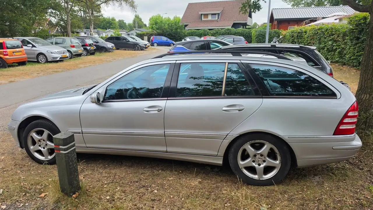Mercedes-Benz C 180 Elegance, foto 4