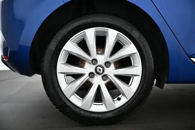 Renault Clio view 15