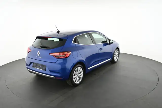 Renault Clio view 2
