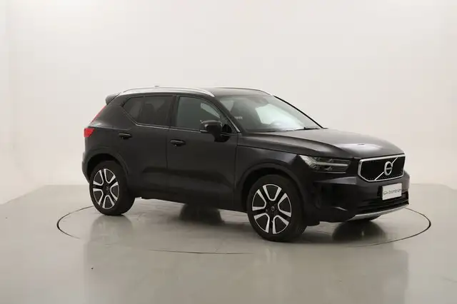Volvo XC40 view 7