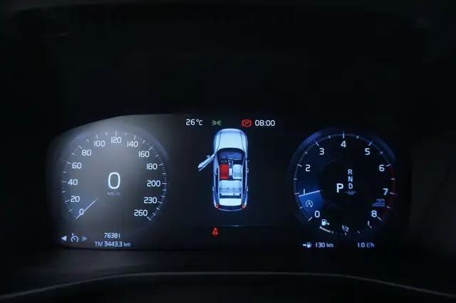 Volvo XC40 view 12