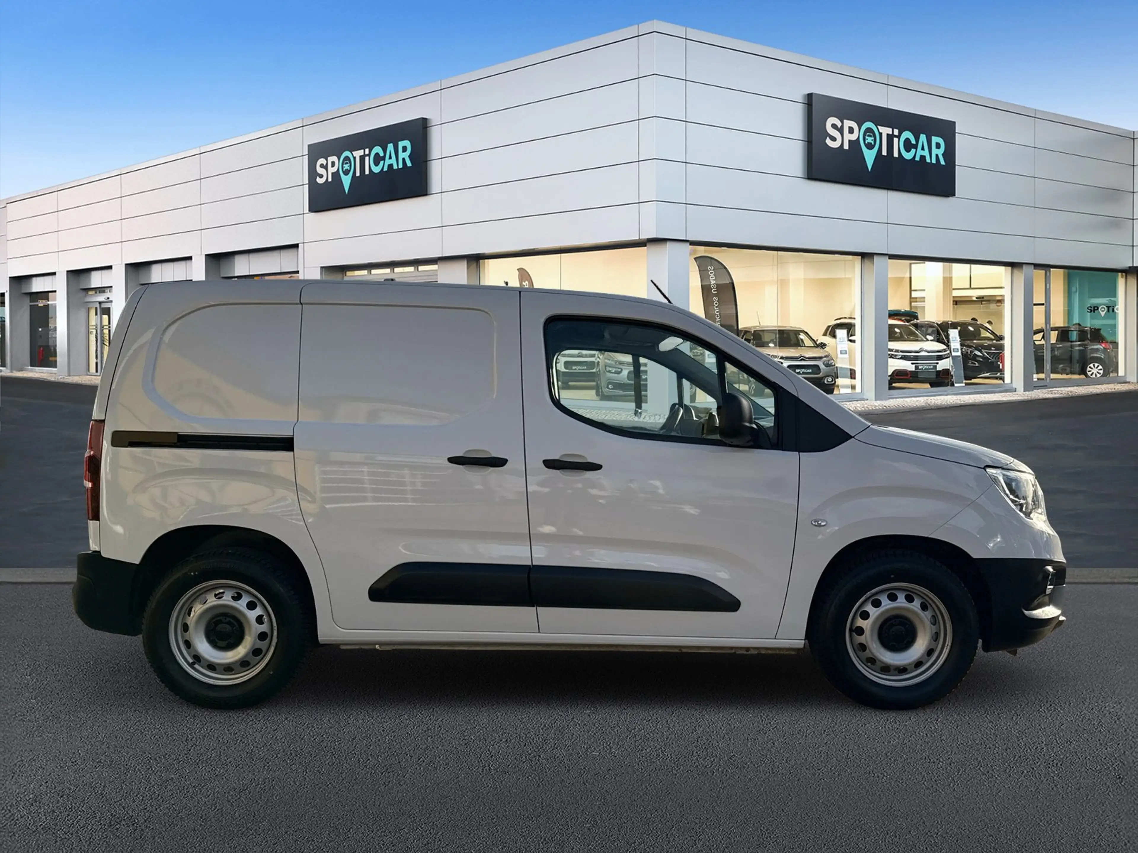 Opel Combo-e Cargo Edition — photo 6
