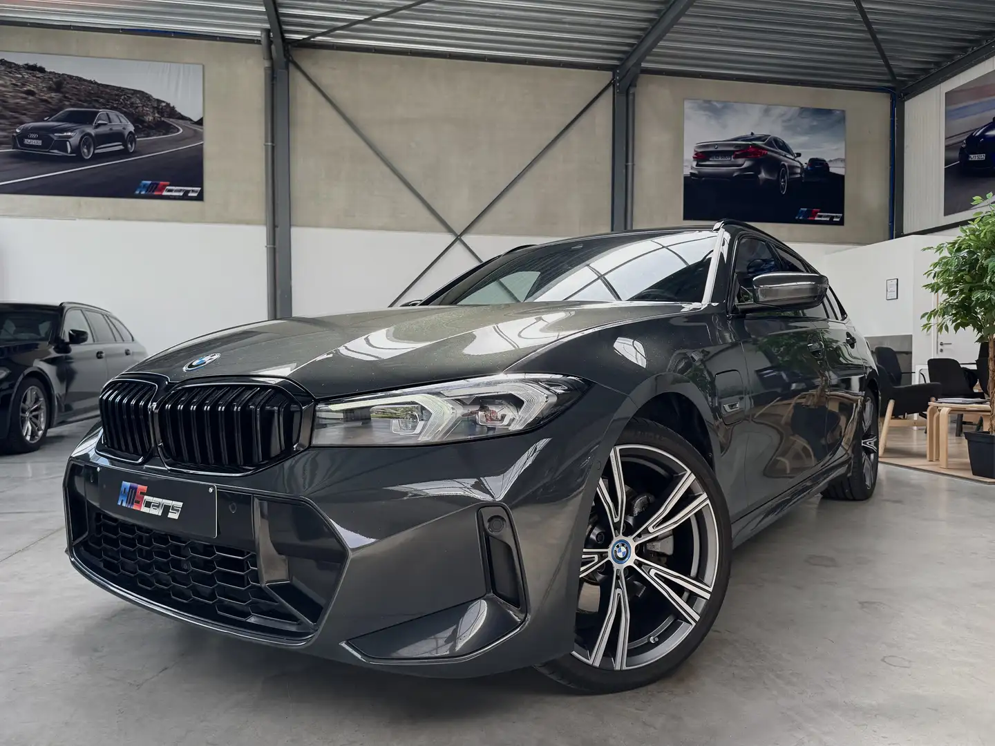 BMW 330 e M-Sport, 10/2022, 88.000kms Grijs - 2