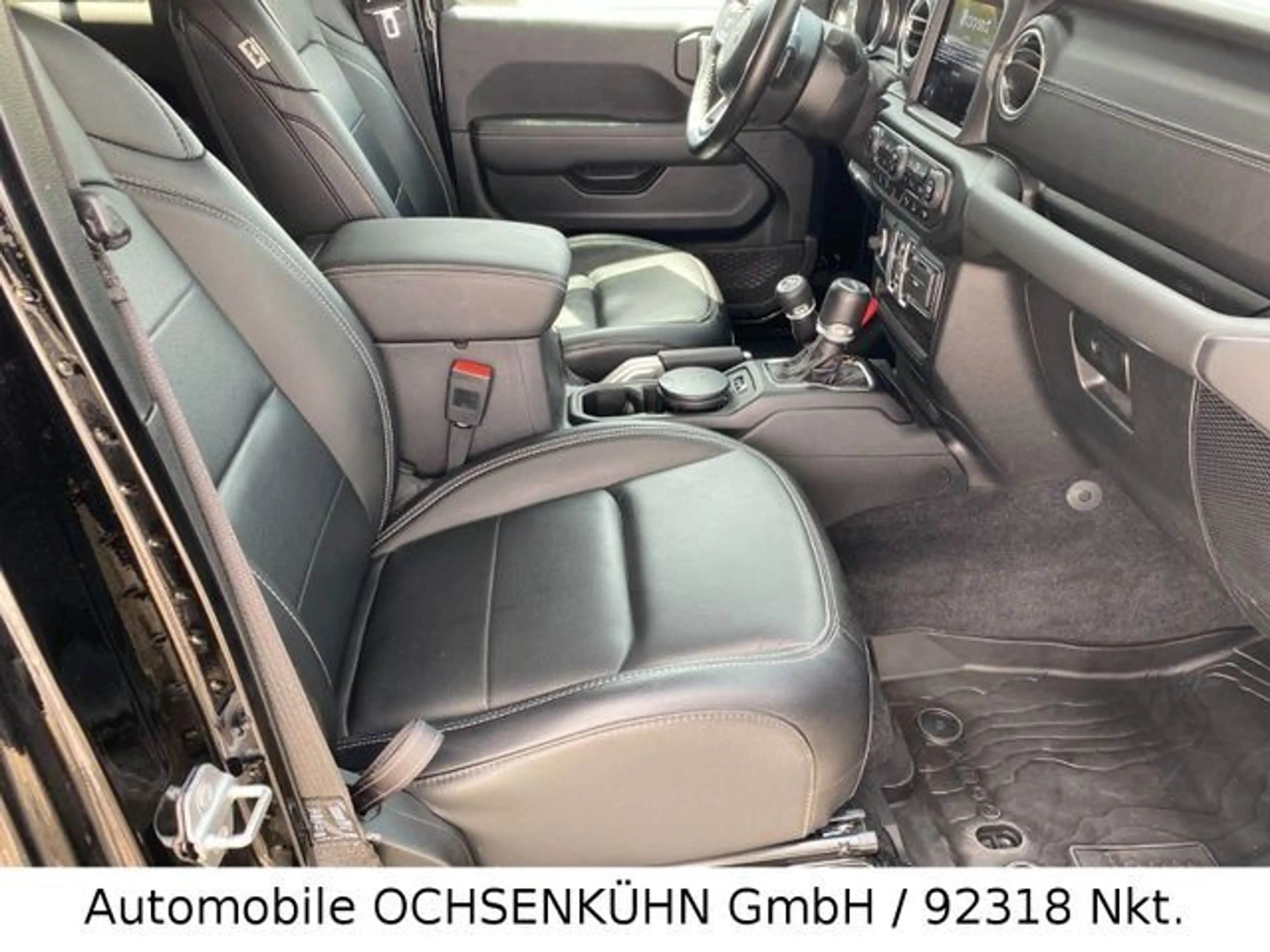 Jeep Gladiator 3.0 D. First Edition / Umbau — photo 11
