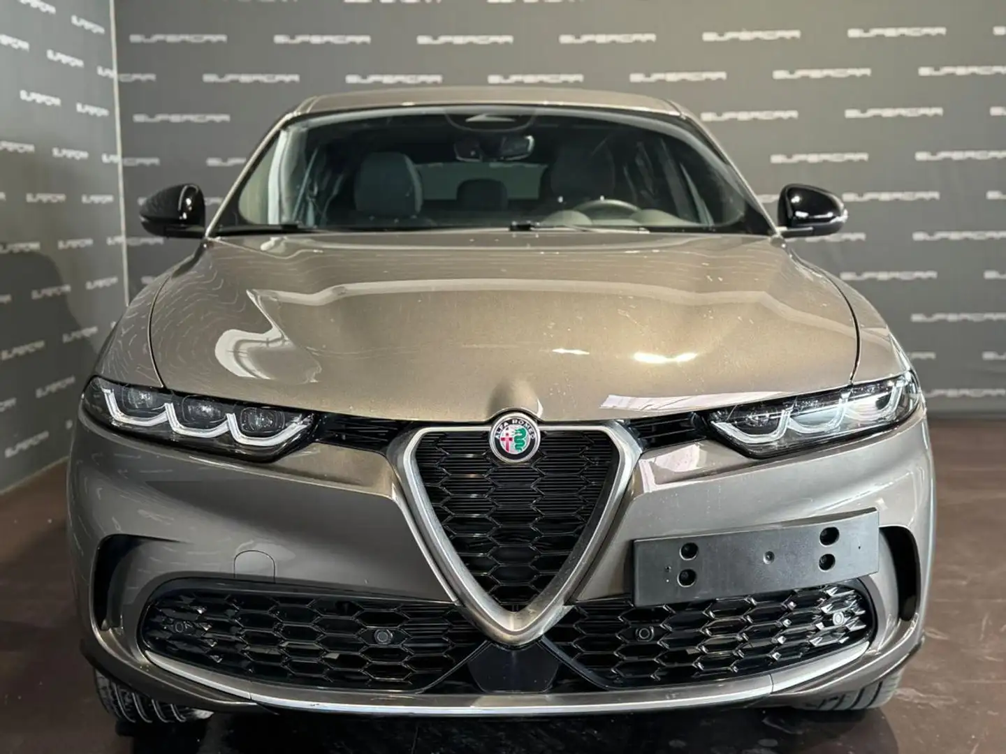 Alfa Romeo Tonale 1.3 280 CV PHEV AT6 Ti Grau - 2