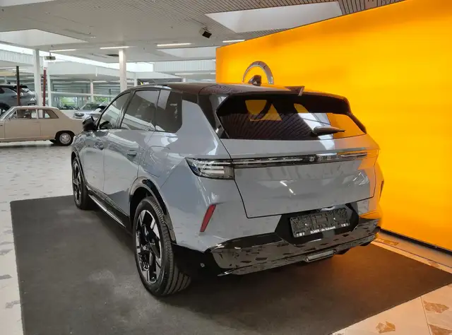 Opel Grandland view 5